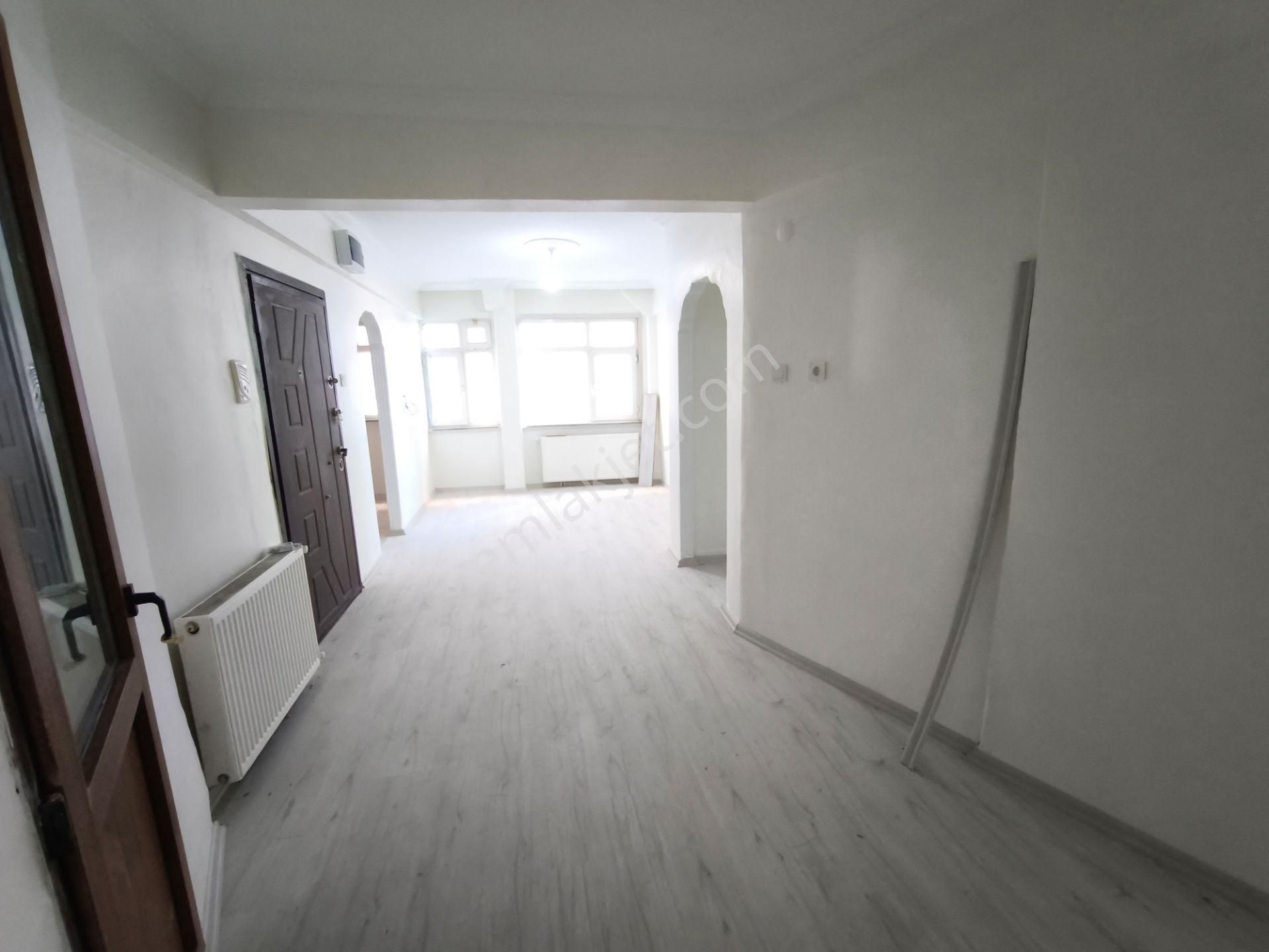 Fatih Ayvansaray Mh 1+1 / 65m2 / Düz Giriş / Masrafsız / Metrobüse 10 Dk - Görsel 3