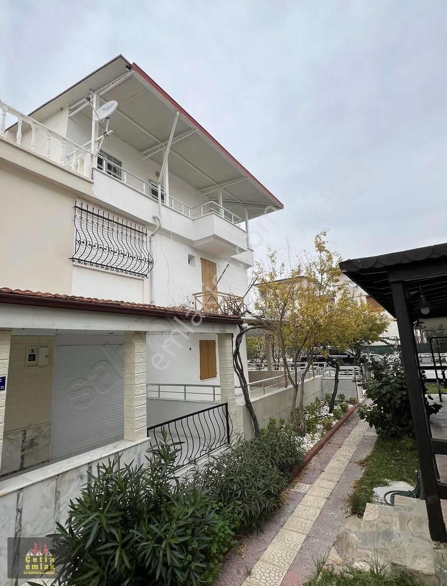 Güzelçamlıda Havuzlu Site İçinde 4+1 Köşe Konumlu Villa Satılık - Görsel 7