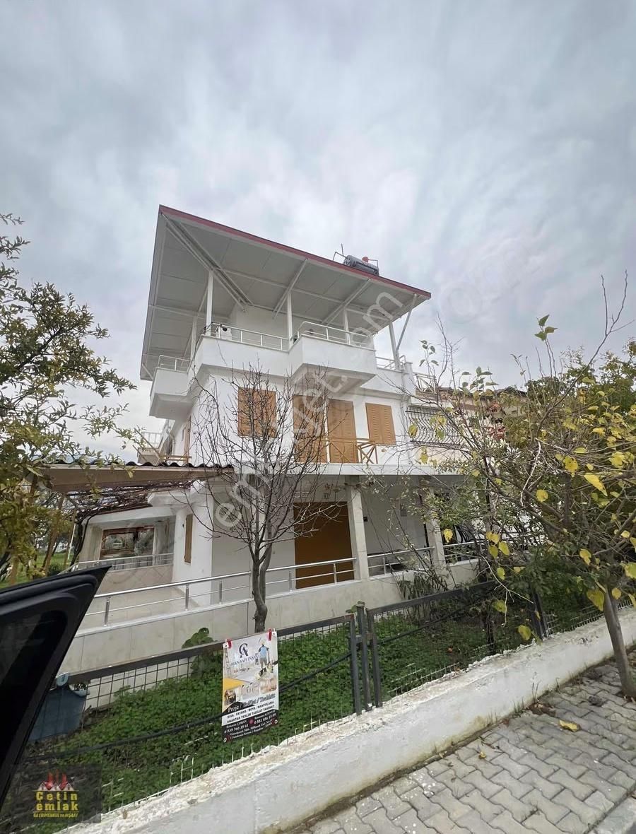 Güzelçamlıda Havuzlu Site İçinde 4+1 Köşe Konumlu Villa Satılık - Görsel 28
