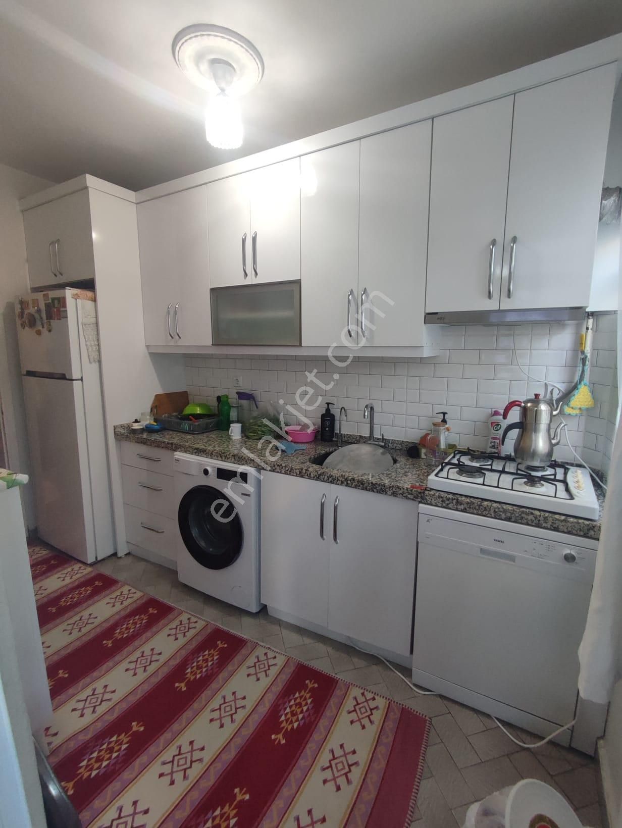 Çınar Mahallesinde Ana Cadde Ve Metroya Cephe Merkezi Konumlu 3+1 Daire - Görsel 13