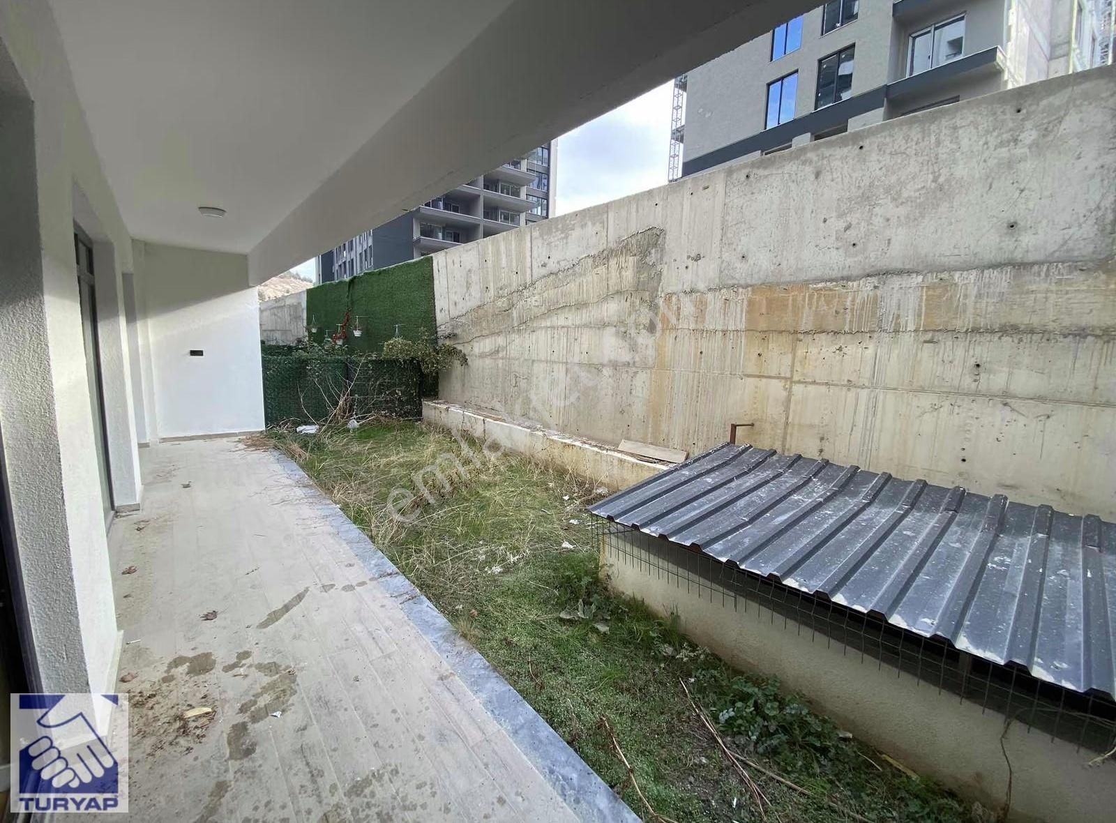 Koru İdeal Sitesinde 2+1 Ebeveyn Banyolu Kendisine Ait Bahçeli - Görsel 17