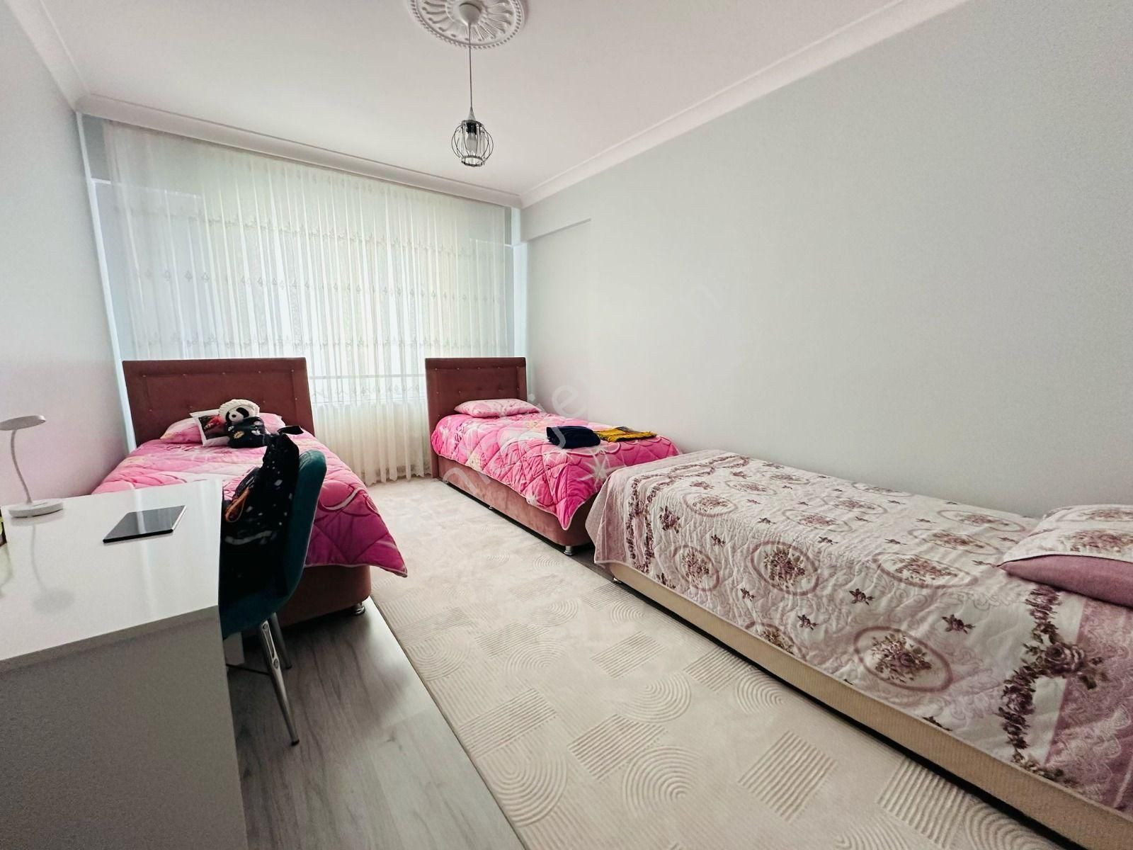 Ekin'de Yüzme Havuzu Yakınında Full Yapılı Asansörlü 3+1 Ara Kat Satılık Daire !! - Görsel 9