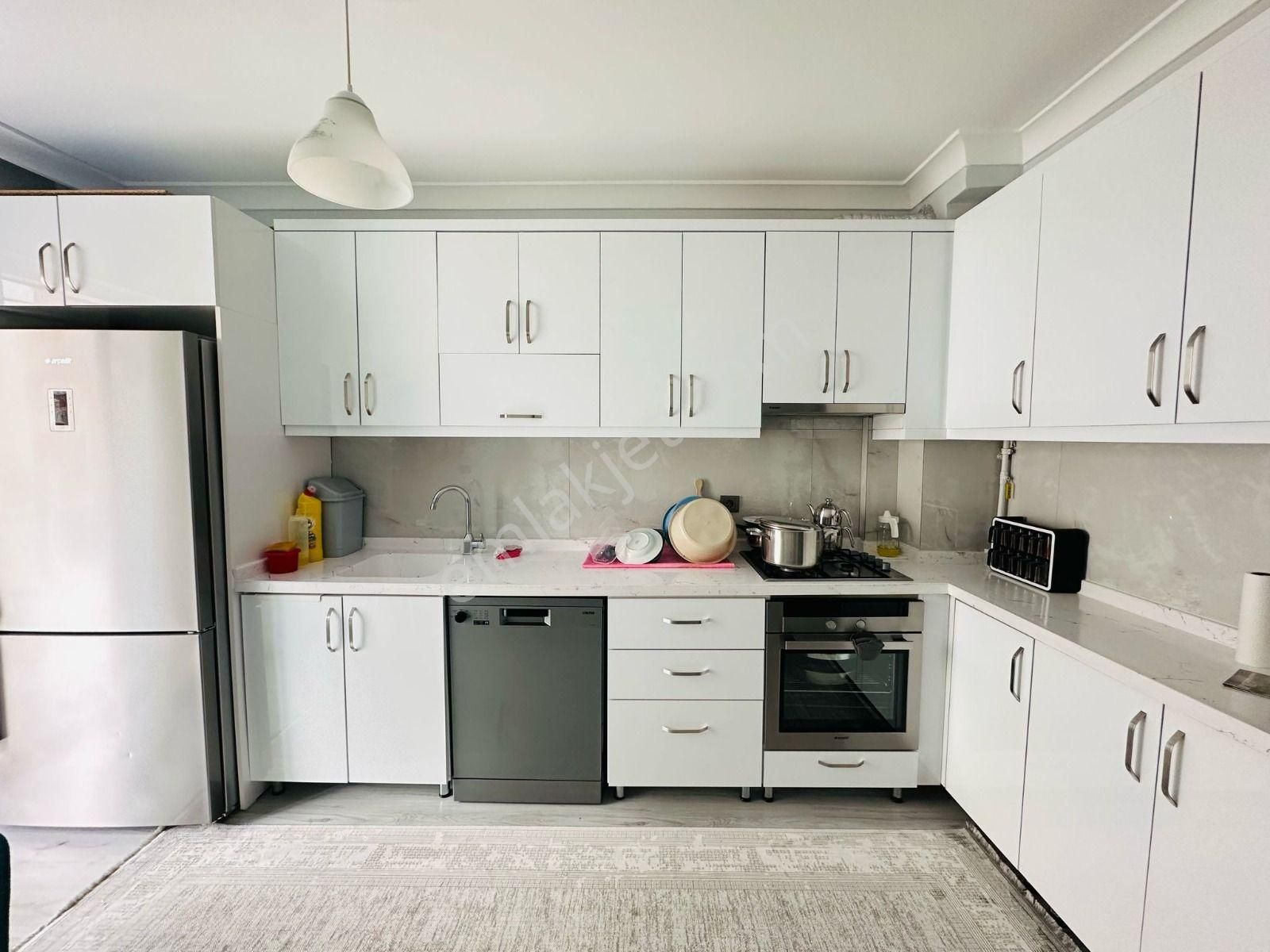 Ekin'de Yüzme Havuzu Yakınında Full Yapılı Asansörlü 3+1 Ara Kat Satılık Daire !! - Görsel 8