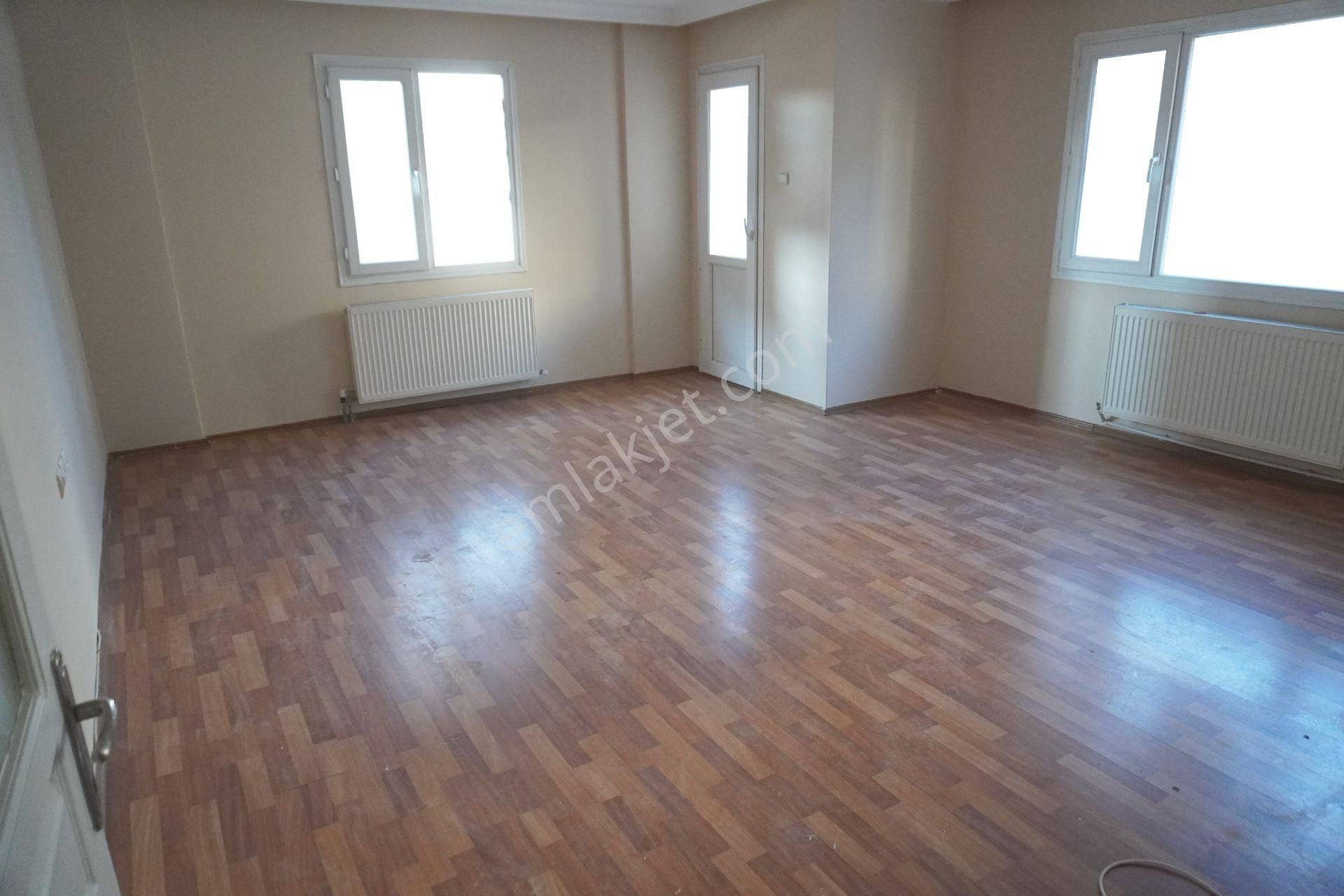 Egekent 2 De Kiralık 3+1 Doğalgazlı+balkonlu Çiğli Serkan Dan - Görsel 2