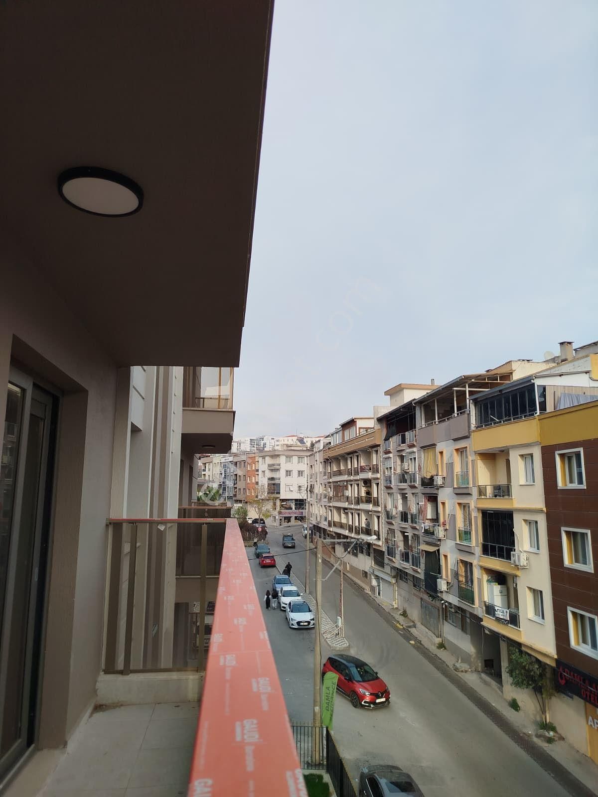 İzmir Bayar Gayrimenkul'den Buca Yaylacık Mahallesi'nde Satılık 2+1 Arakat Asansörlü Daire - Görsel 2