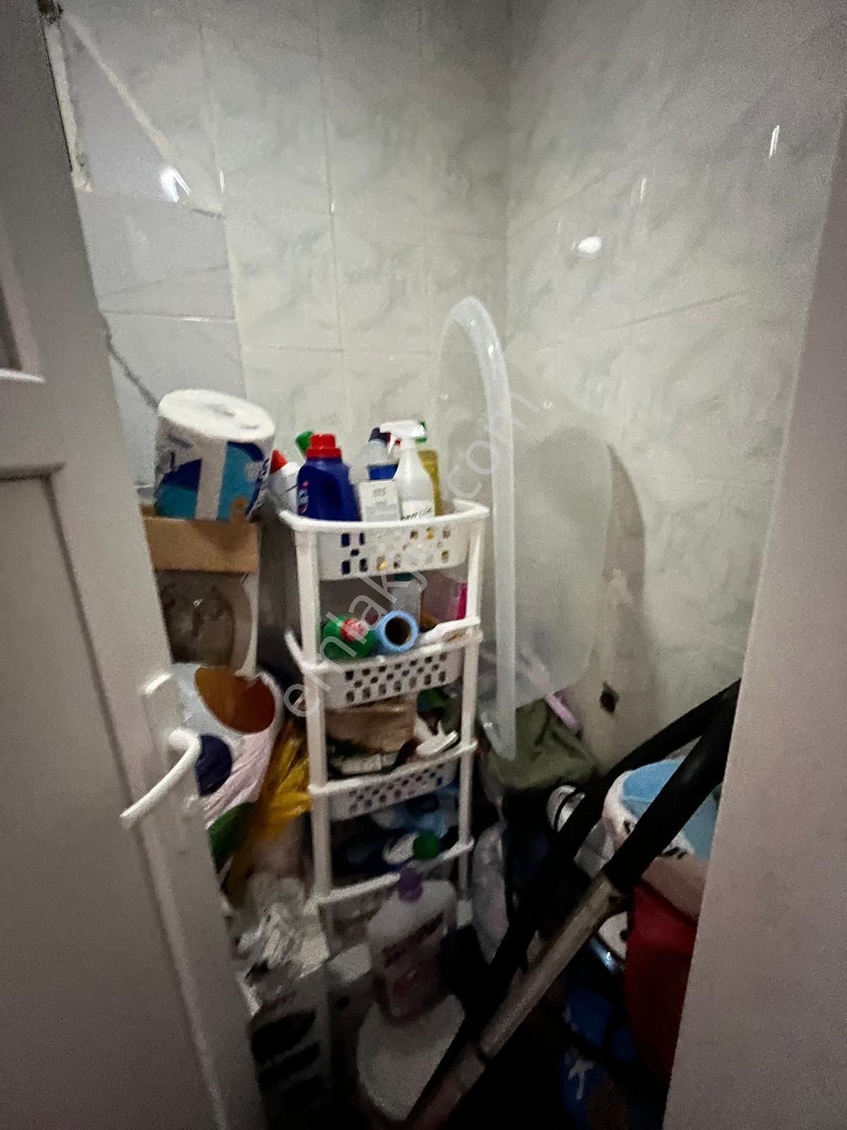 Yusuf Emlaaktan Satılık Daire Kartaltepede 4 Kattakredili - Görsel 13