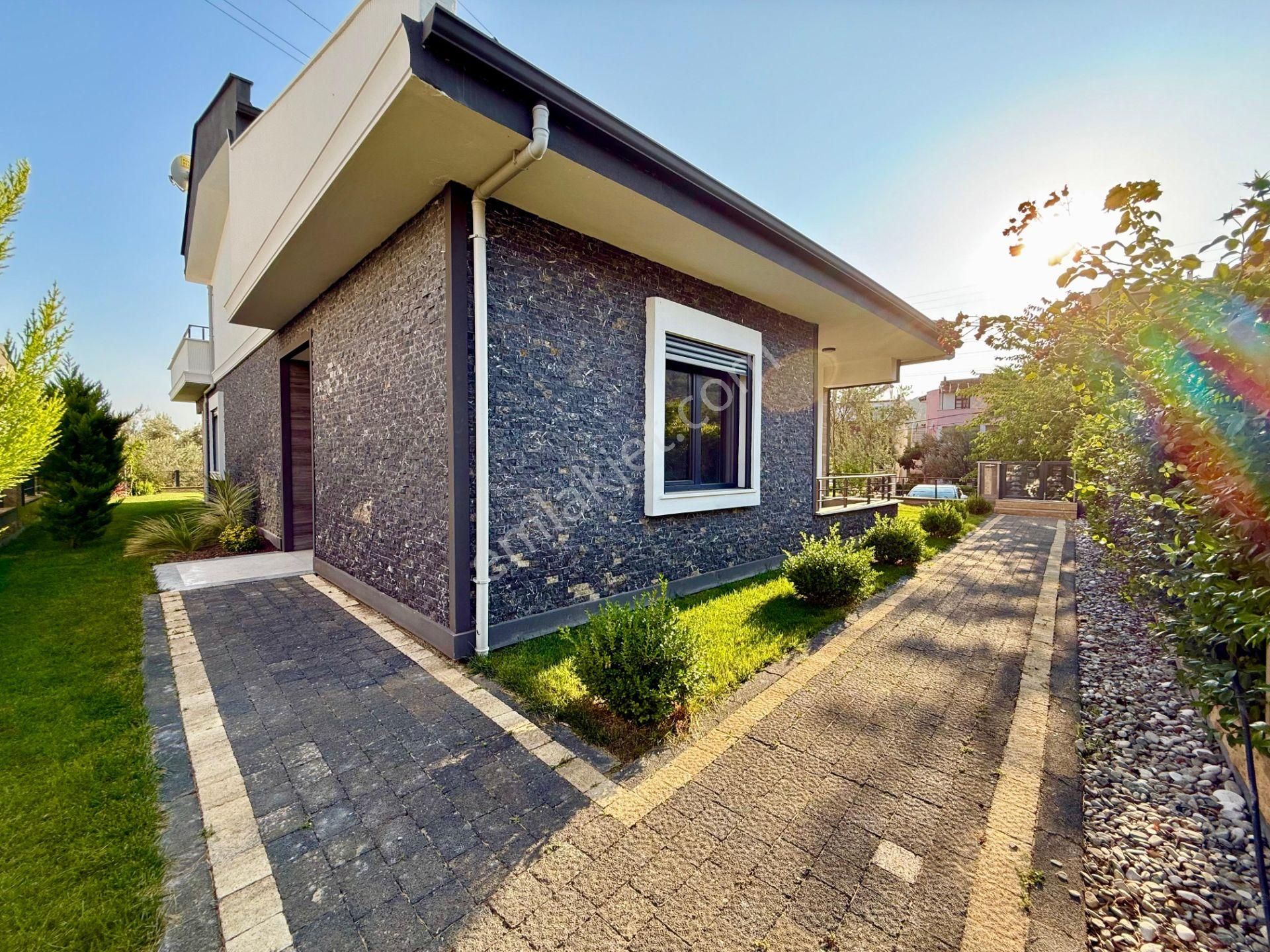 ▶ ▶ Akçay Körfez'den 610 M2 Arsa İçinde Havuzlu 4+1 Tam Bağımsız Villa - Görsel 2