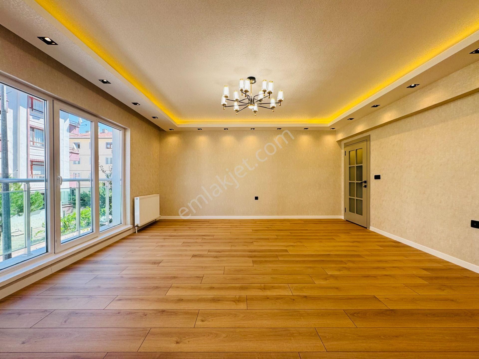 Nam-ak Emlak'tan ▓ Fatih Mah, 4+1 160m² 2 Banyolu Arakat Full Yapılı - Görsel 11