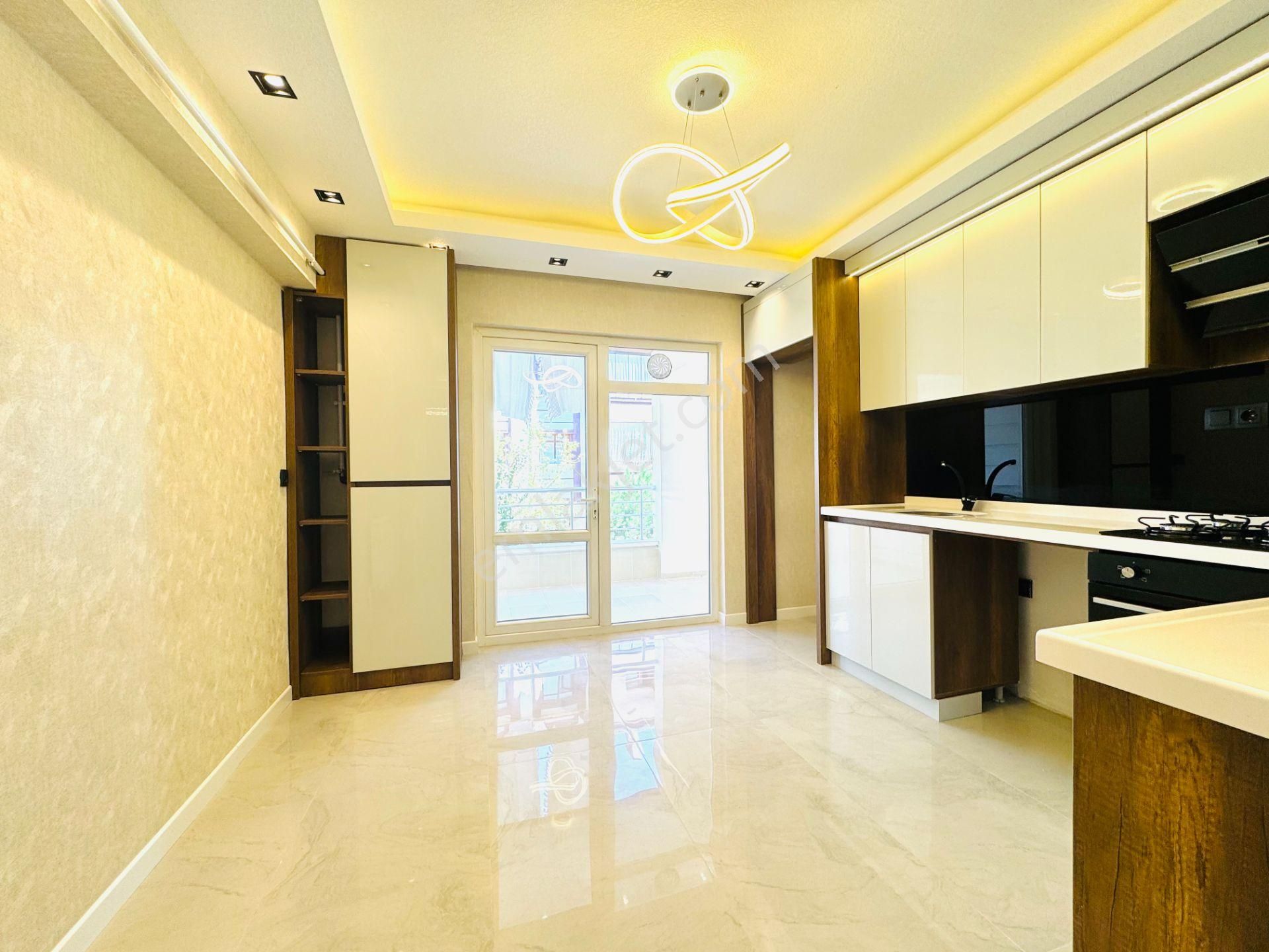 Nam-ak Emlak'tan ▓ Fatih Mah, 4+1 160m² 2 Banyolu Arakat Full Yapılı - Görsel 2