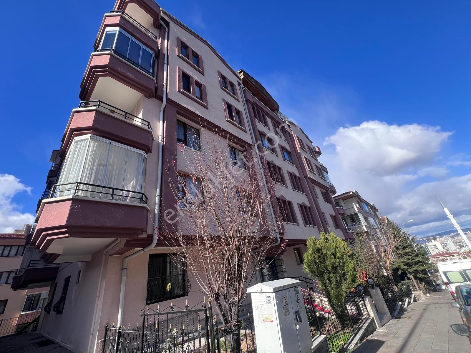 Redstone Castle Çankaya Cevizlidere Mahallesi Satılık 3+1 Daire