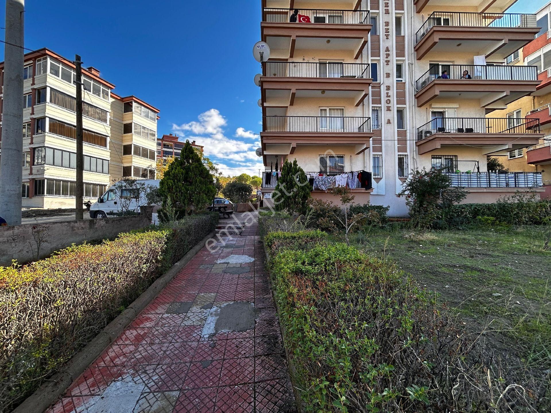 Ayvalık 150 Evler Mahalle'sinde 2+1 Satılık Daire