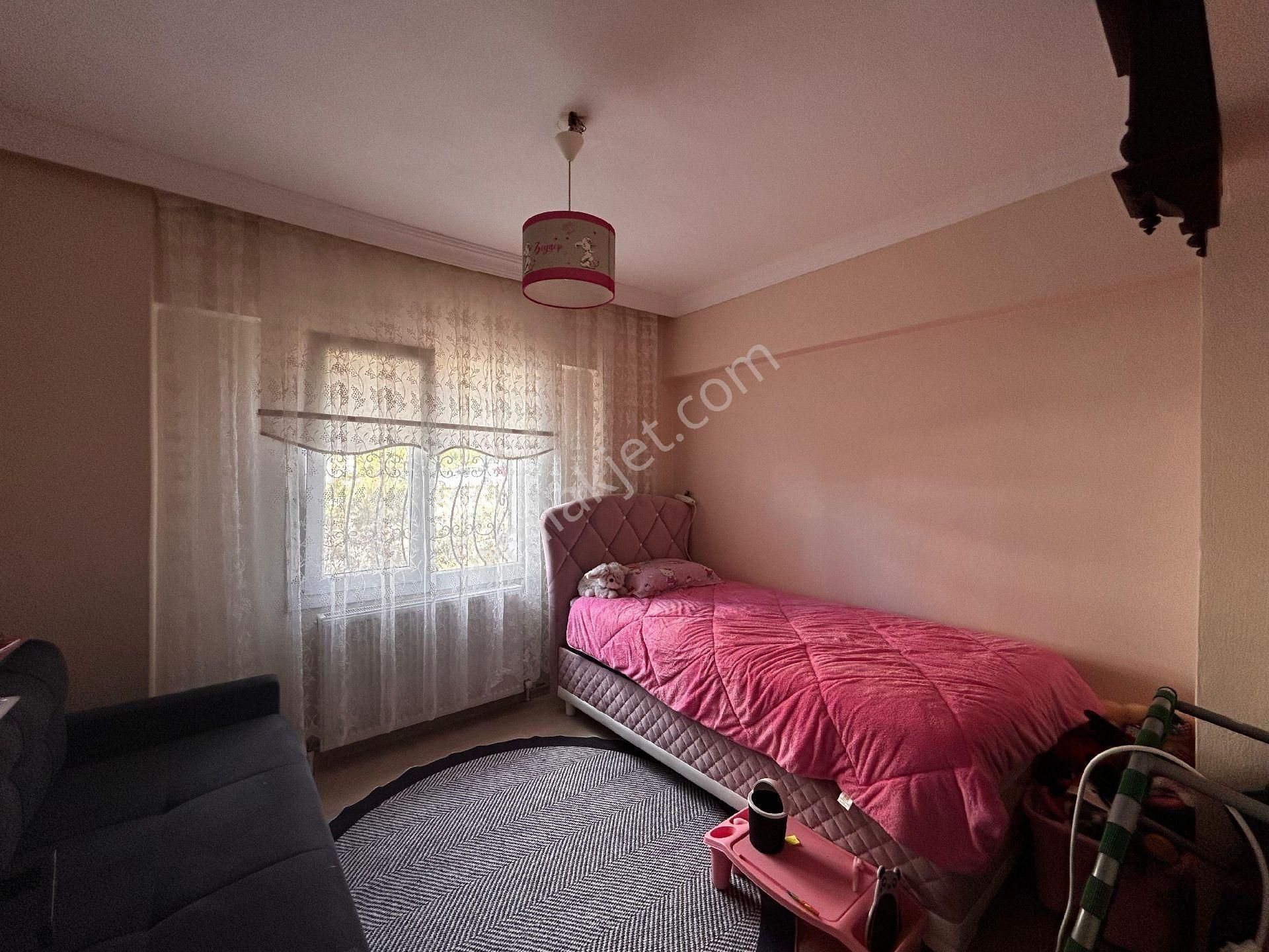 Ayvalık 150 Evler Mahalle'sinde 2+1 Satılık Daire - Görsel 14