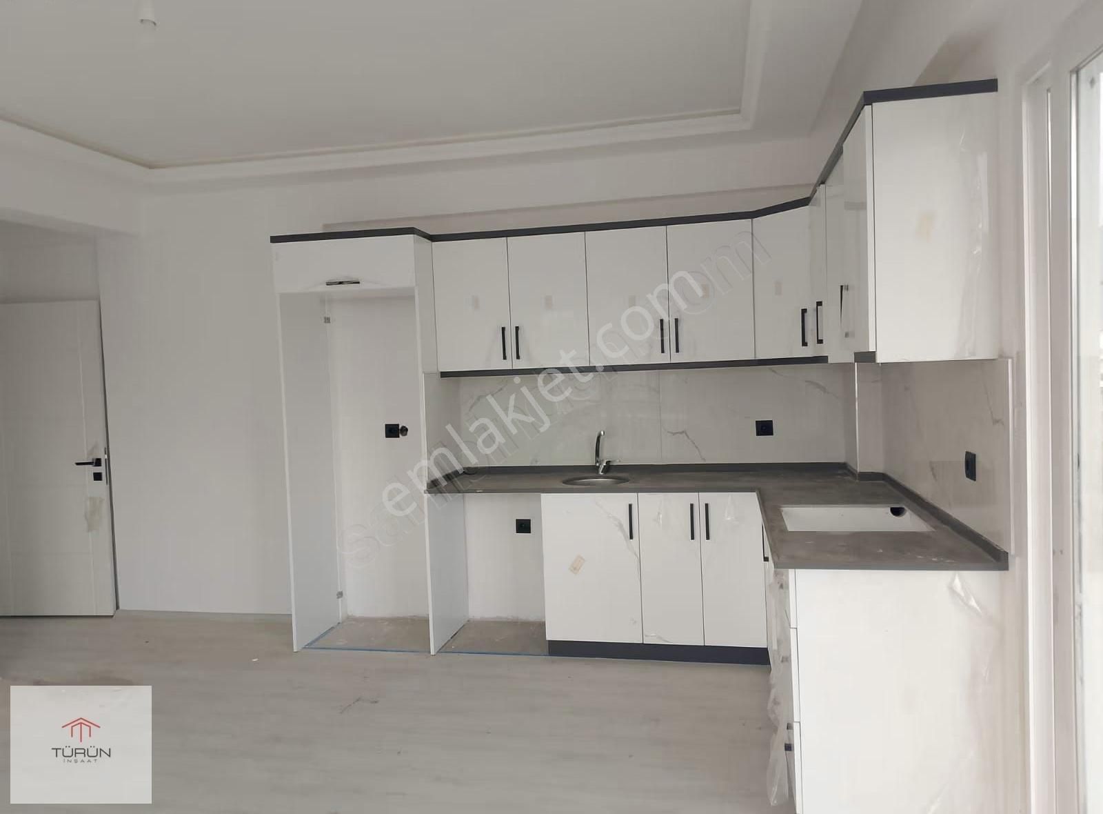 Fethiye Çamköy Mahallesi'nde Ara Kat 3+1 Daire Emlak Ofisinden S