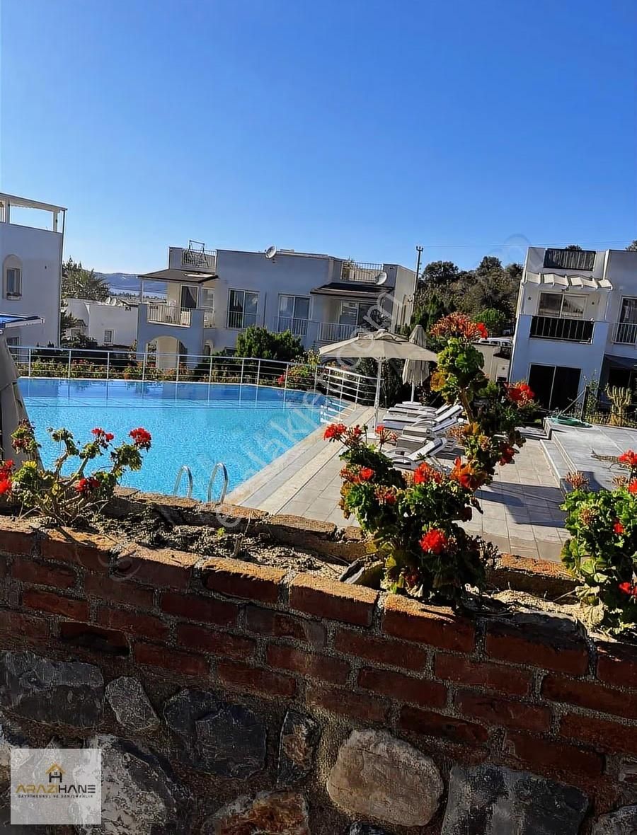 Satılık Havuzlu Sitede Göl Doğa Manzaralı Yazlığınız Hazır 1+1