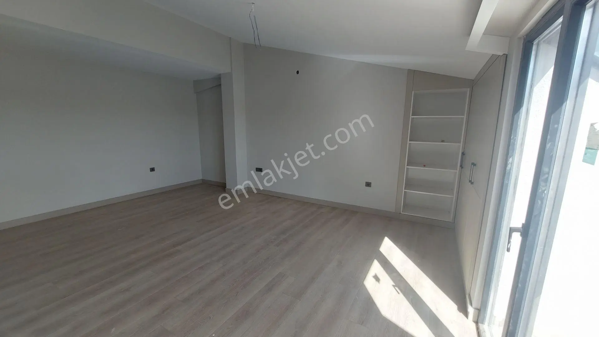 Mogan Gölüne Yakın Full Yapılı Ana Site İçinde Manzaralı Villa - Görsel 4