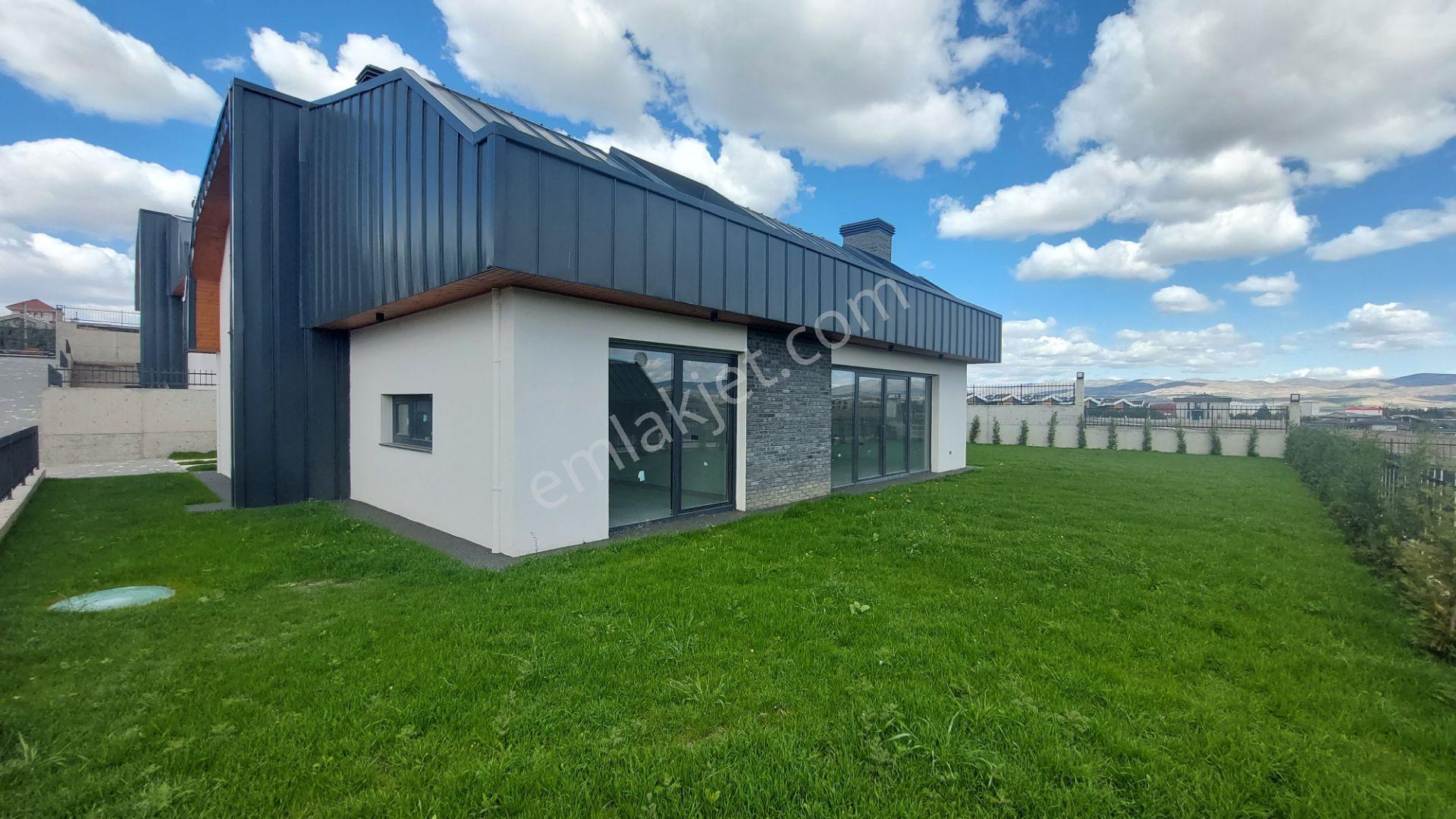 Mogan Gölüne Yakın Full Yapılı Ana Site İçinde Manzaralı Villa - Görsel 30