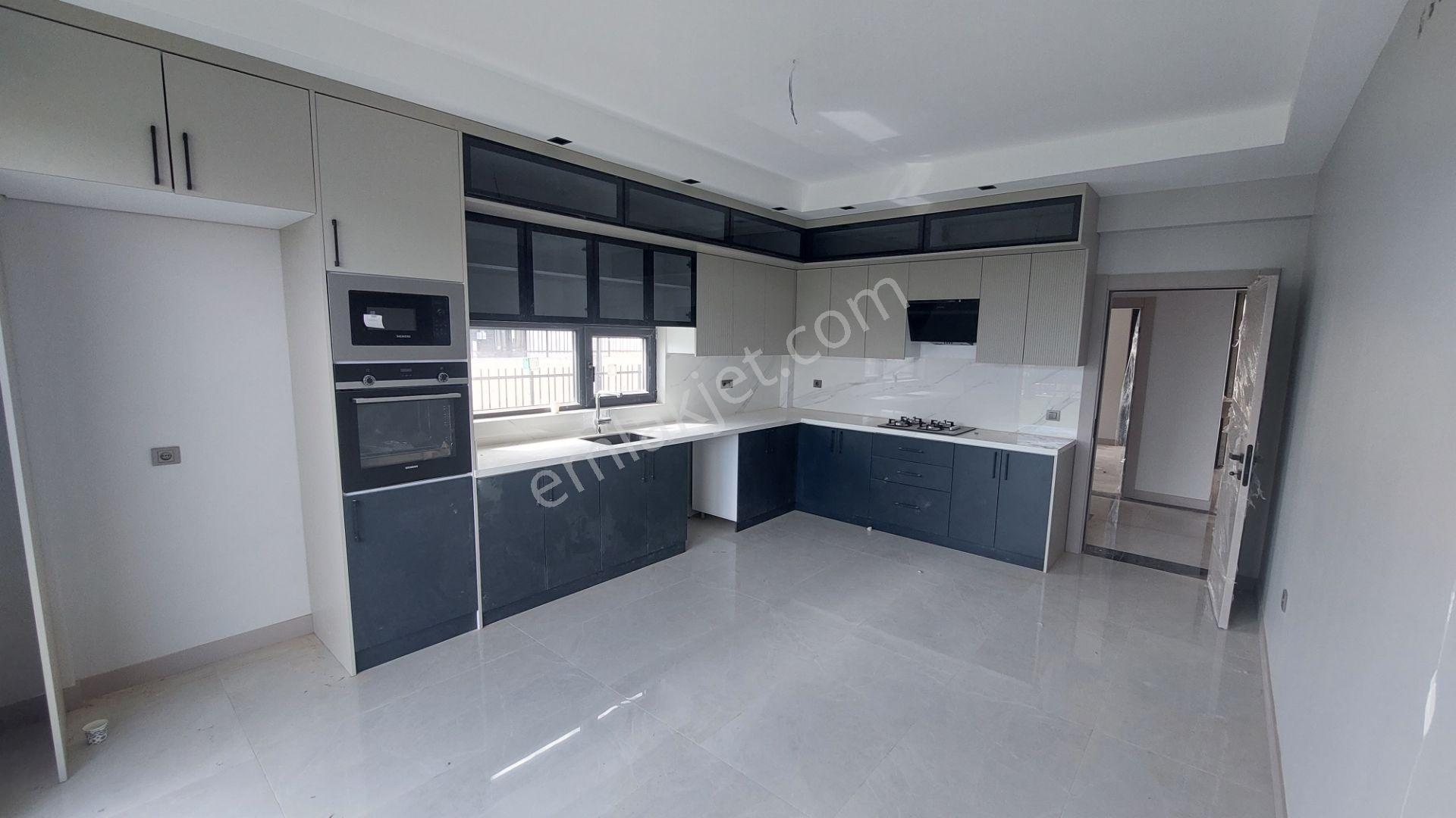 Mogan Gölüne Yakın Full Yapılı Ana Site İçinde Manzaralı Villa - Görsel 18