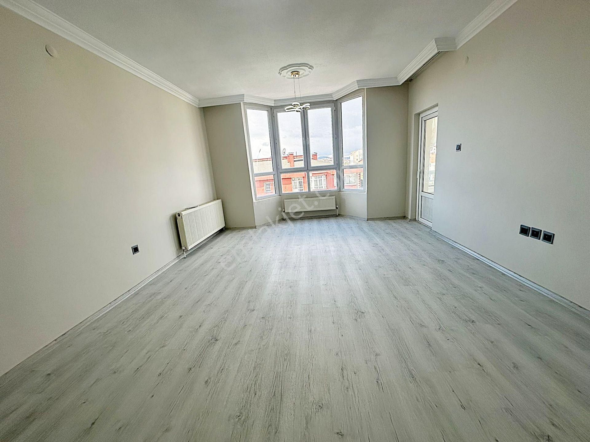 Ayyıldız Mahallesin De Site İçerisinde Satılık Geniş Daire - Görsel 27