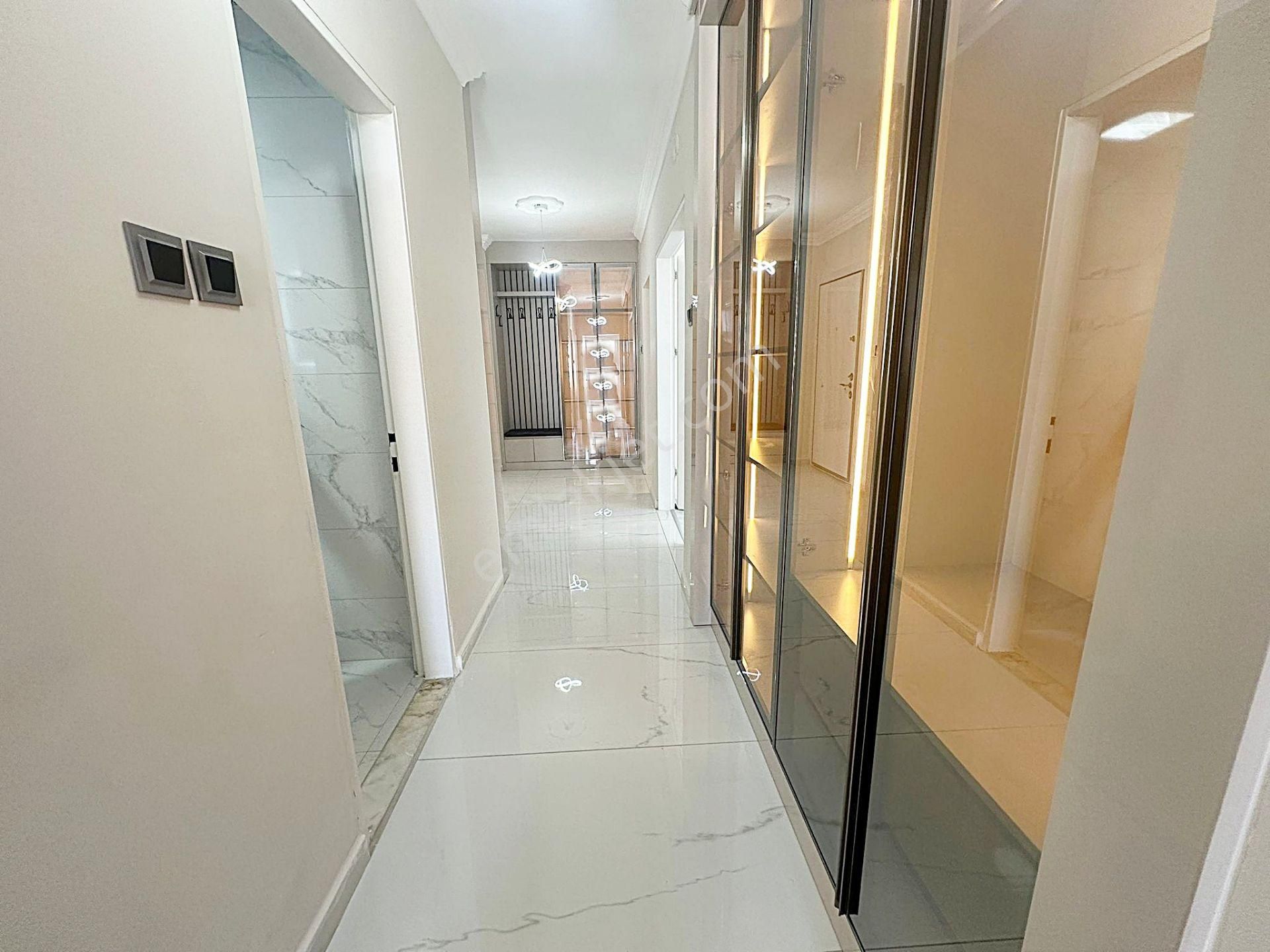 Ayyıldız Mahallesin De Site İçerisinde Satılık Geniş Daire - Görsel 31