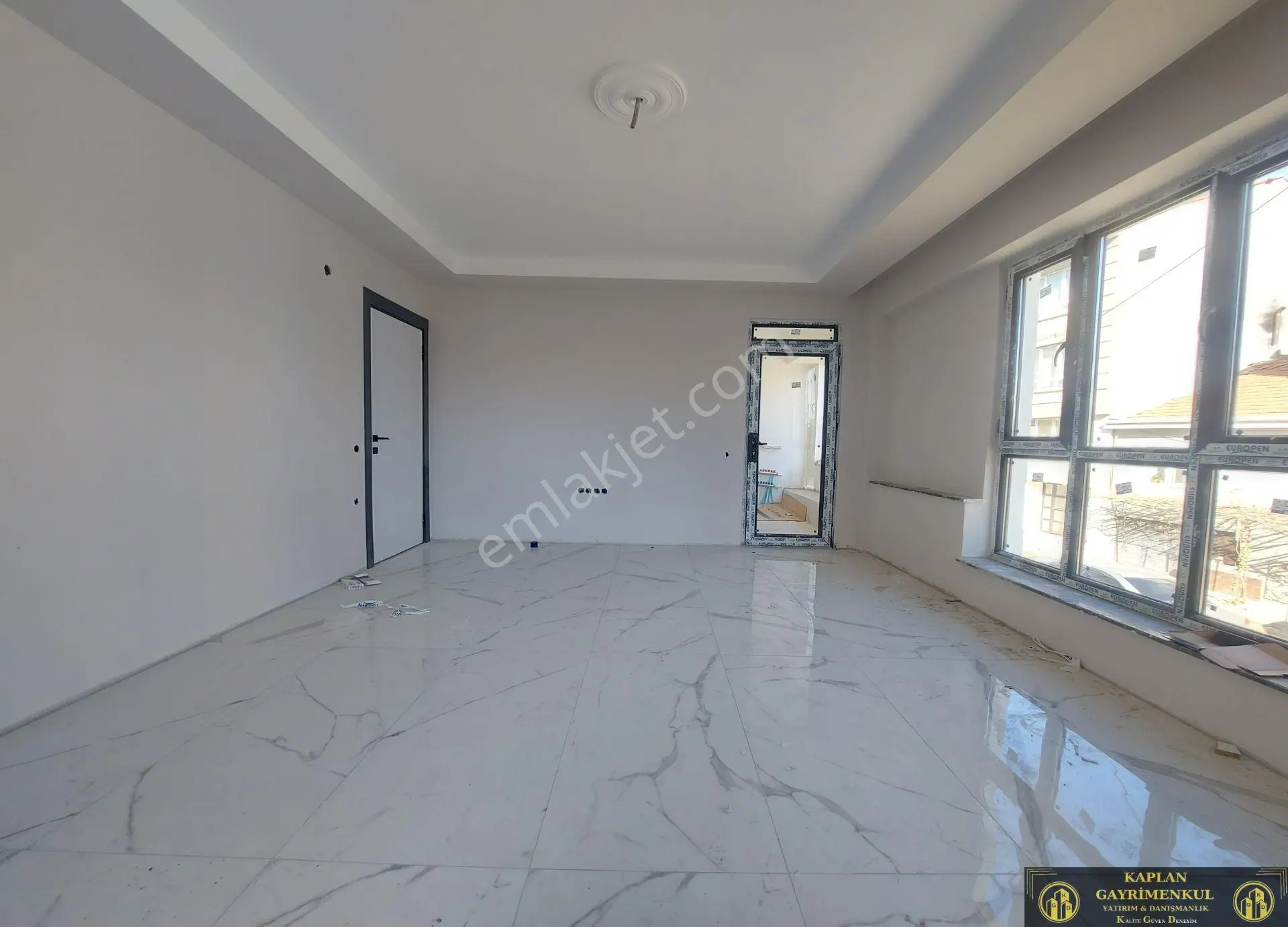 Kaplan Gayrimenkul’den Ertaş Caddesi Yakını 2+1 105m² Satılık Özel Garajlı Daire - Görsel 5