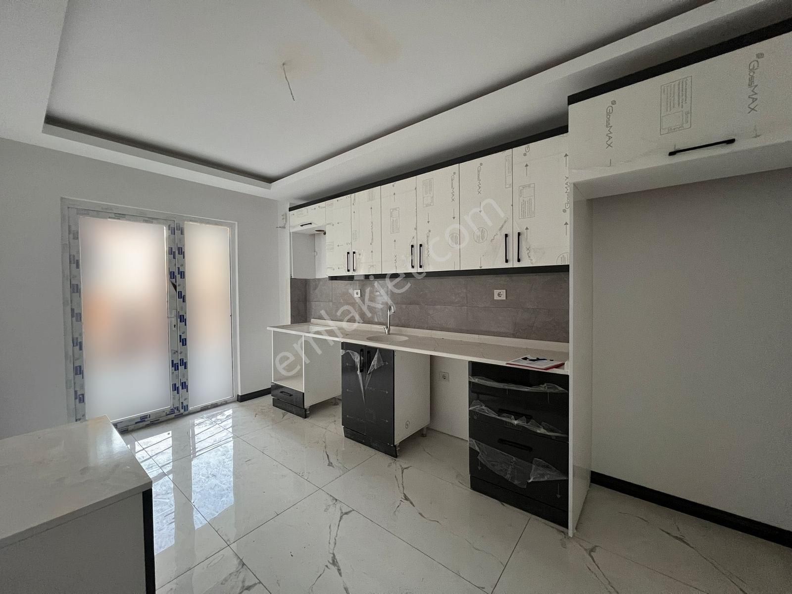 ▄zara▄ Boğaziçi Mh.ana Cd Yakını 2+1 Arakat/iskanlı Sıfır Daire.