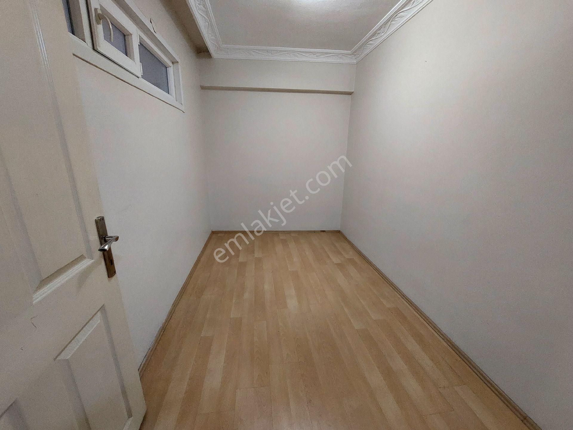 Gaziosmanpaşa Küçükköy Geleri Cadesi De Acıl Satılık Yüksek Giriş Kat Balkonlu 3+1 120 M2 - Görsel 12