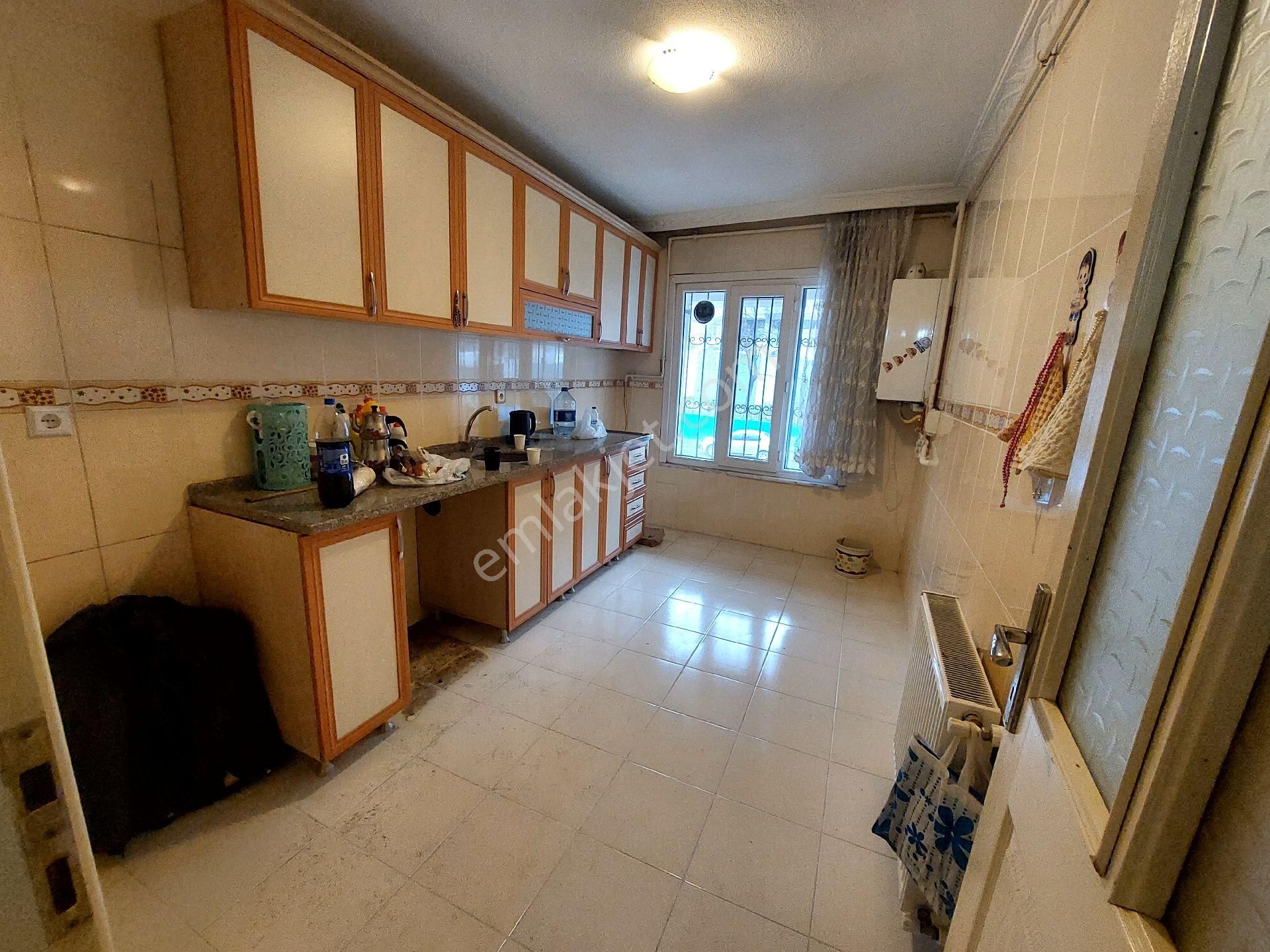 Gaziosmanpaşa Küçükköy Geleri Cadesi De Acıl Satılık Yüksek Giriş Kat Balkonlu 3+1 120 M2 - Görsel 15