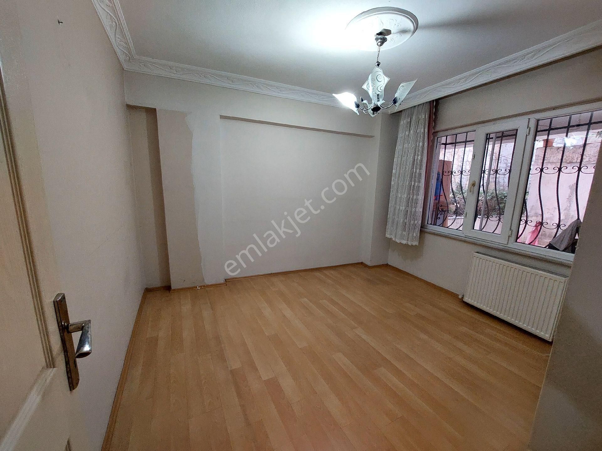 Gaziosmanpaşa Küçükköy Geleri Cadesi De Acıl Satılık Yüksek Giriş Kat Balkonlu 3+1 120 M2 - Görsel 8