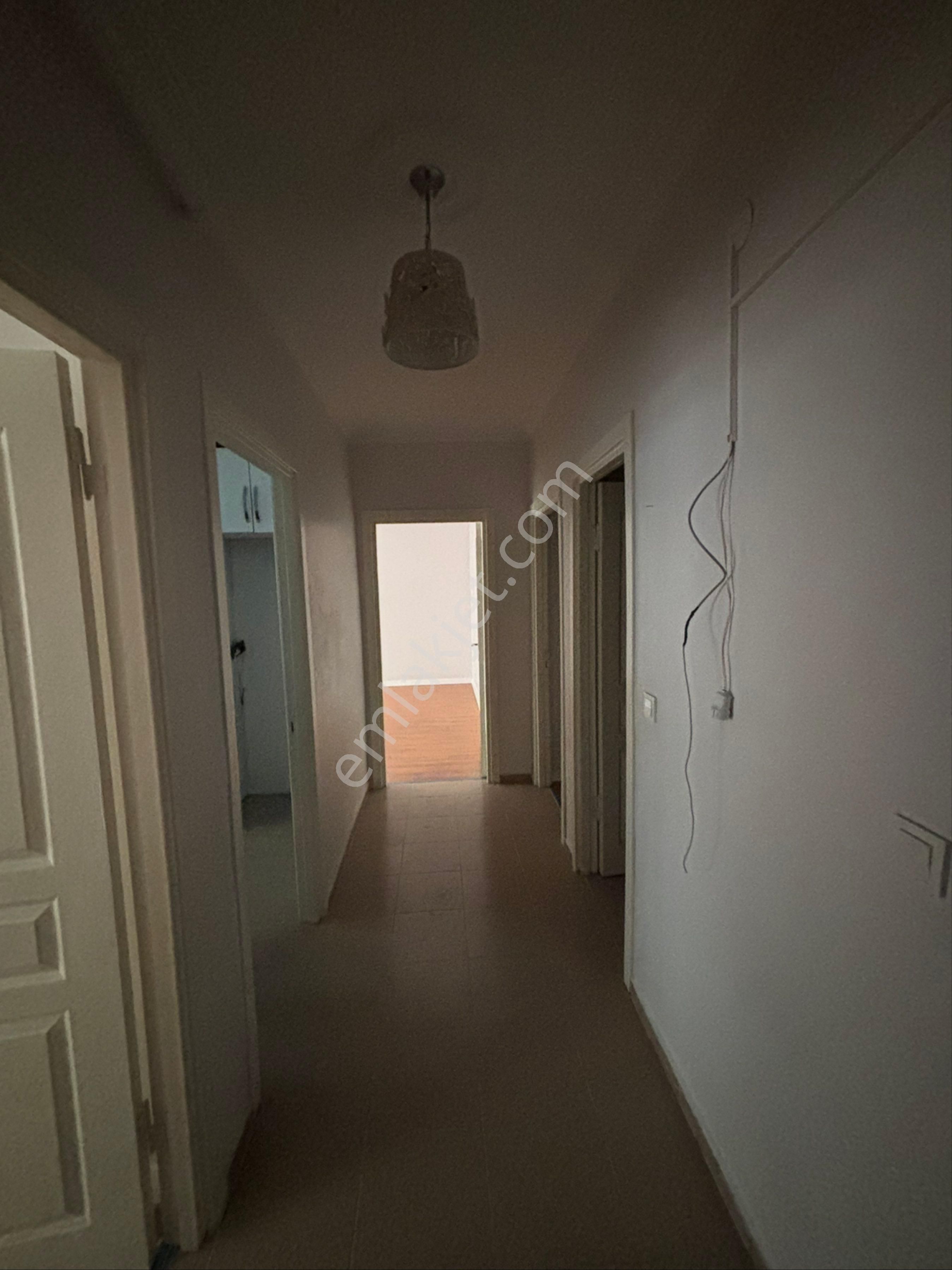 Yeşilkent Mahallesinde Kiralık 2+1 Daire - Görsel 12