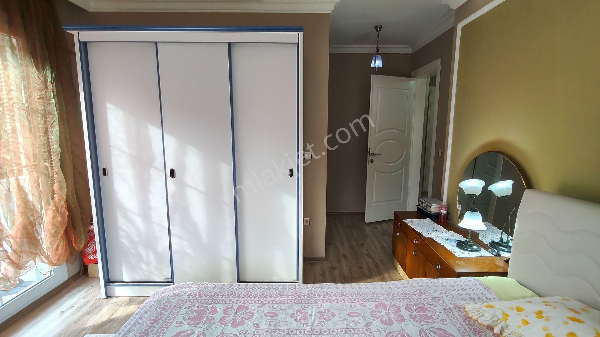 Urla Çeşmealtı Denizli Mah. Satılık 4+1 Villa, Denize 400 Metre - Görsel 20