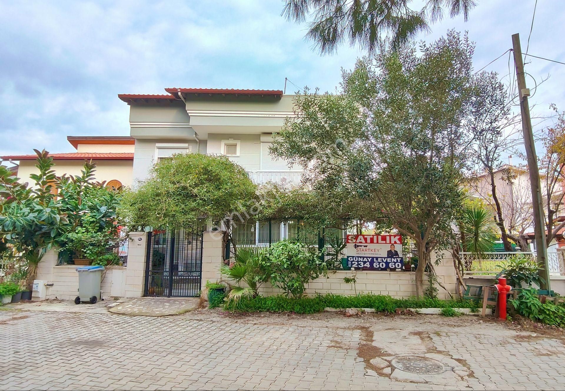 Urla Çeşmealtı Denizli Mah. Satılık 4+1 Villa, Denize 400 Metre