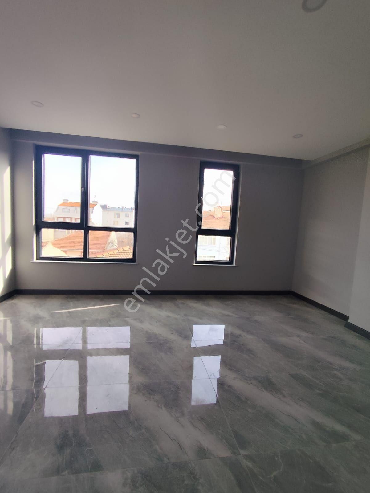 Sazova Mahallesi 280 M2. 5+1 - Görsel 12