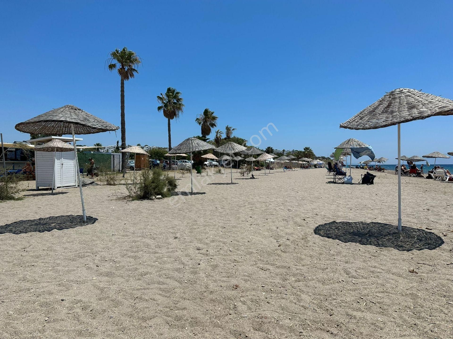 Akyarlar'da Satılık Plaja Yakın Deniz Manzaralı Bahçeli Villa - Görsel 35