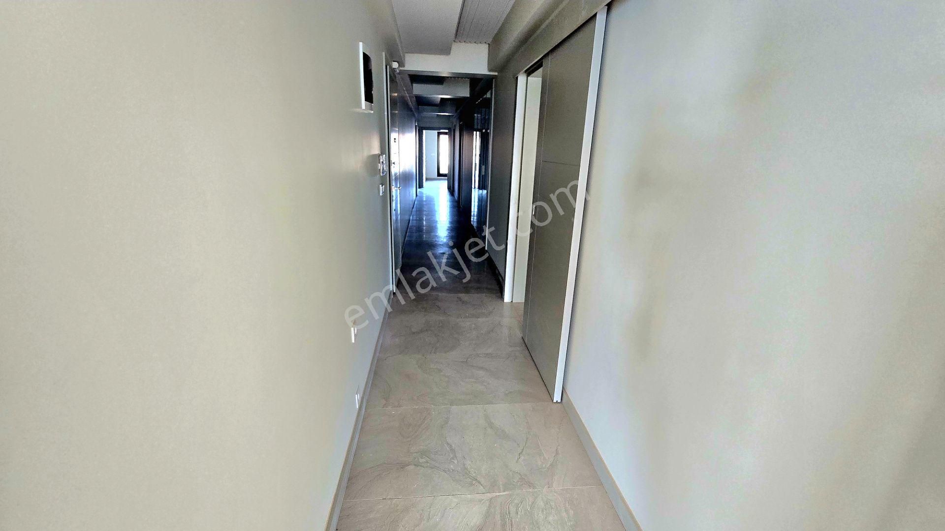 Karşıyaka Sahilde 4+1 130 M² Satılık Yalı Dairesi - Görsel 15