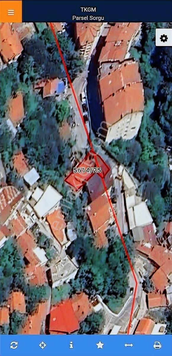 Bm Real Estate Mollafenari'de 214 M2 Arsa