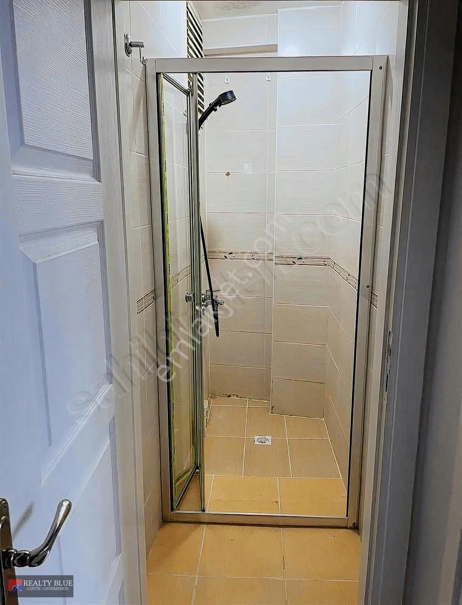 Çekmeköy Hamidiye'de Cadde Üzeri Arakat Balkonlu 2+1 Geniş Daire - Görsel 32