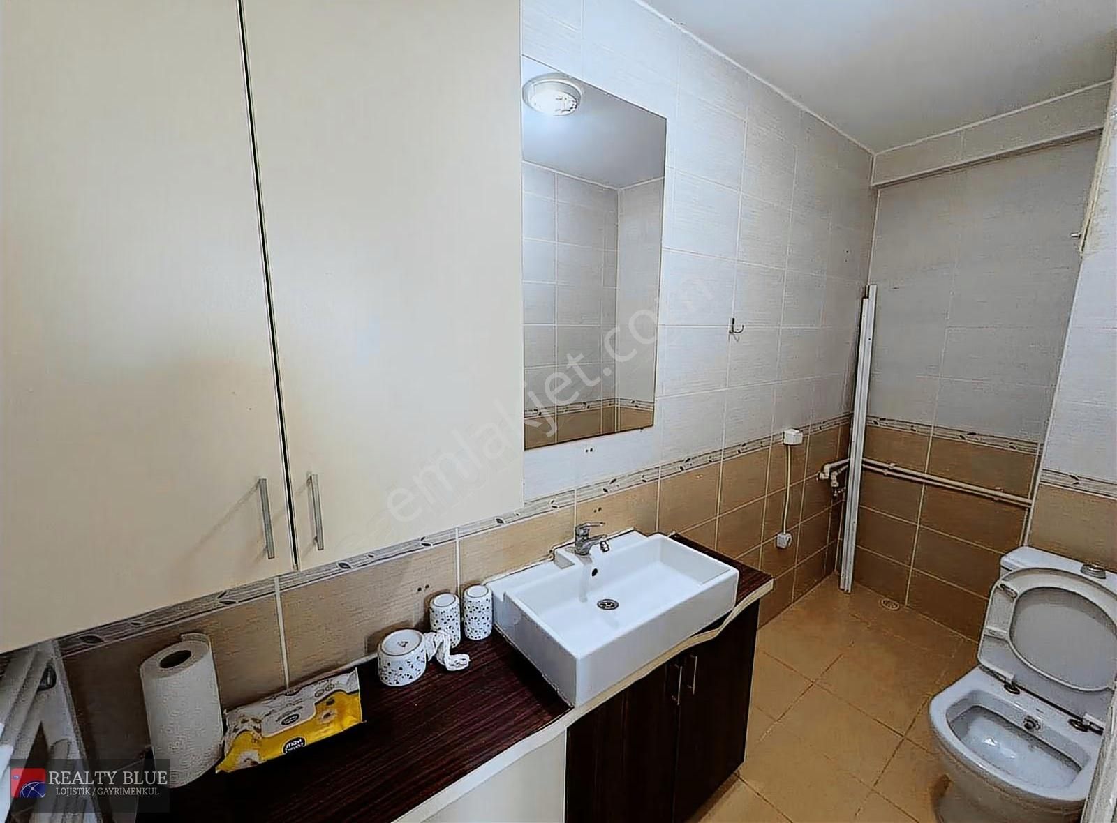 Çekmeköy Hamidiye'de Cadde Üzeri Arakat Balkonlu 2+1 Geniş Daire - Görsel 20