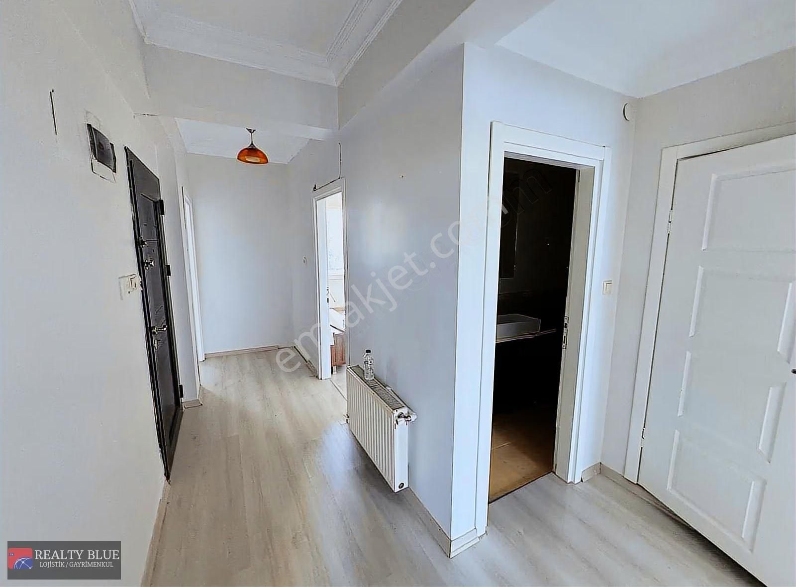 Çekmeköy Hamidiye'de Cadde Üzeri Arakat Balkonlu 2+1 Geniş Daire - Görsel 19