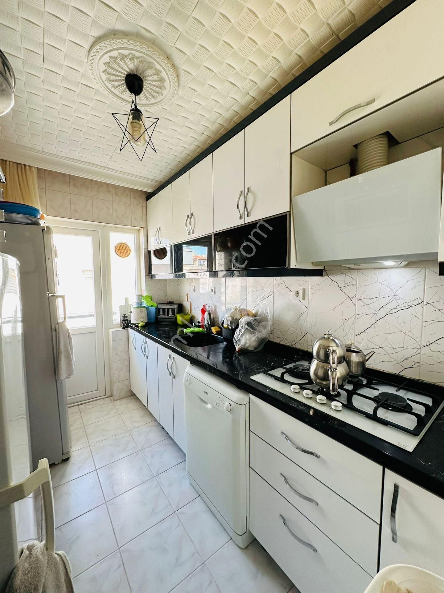 Karapürçek't Cadde Üzerinde Kök Tapu 3.katta 3+1 Satılık Daire !!! - Görsel 10