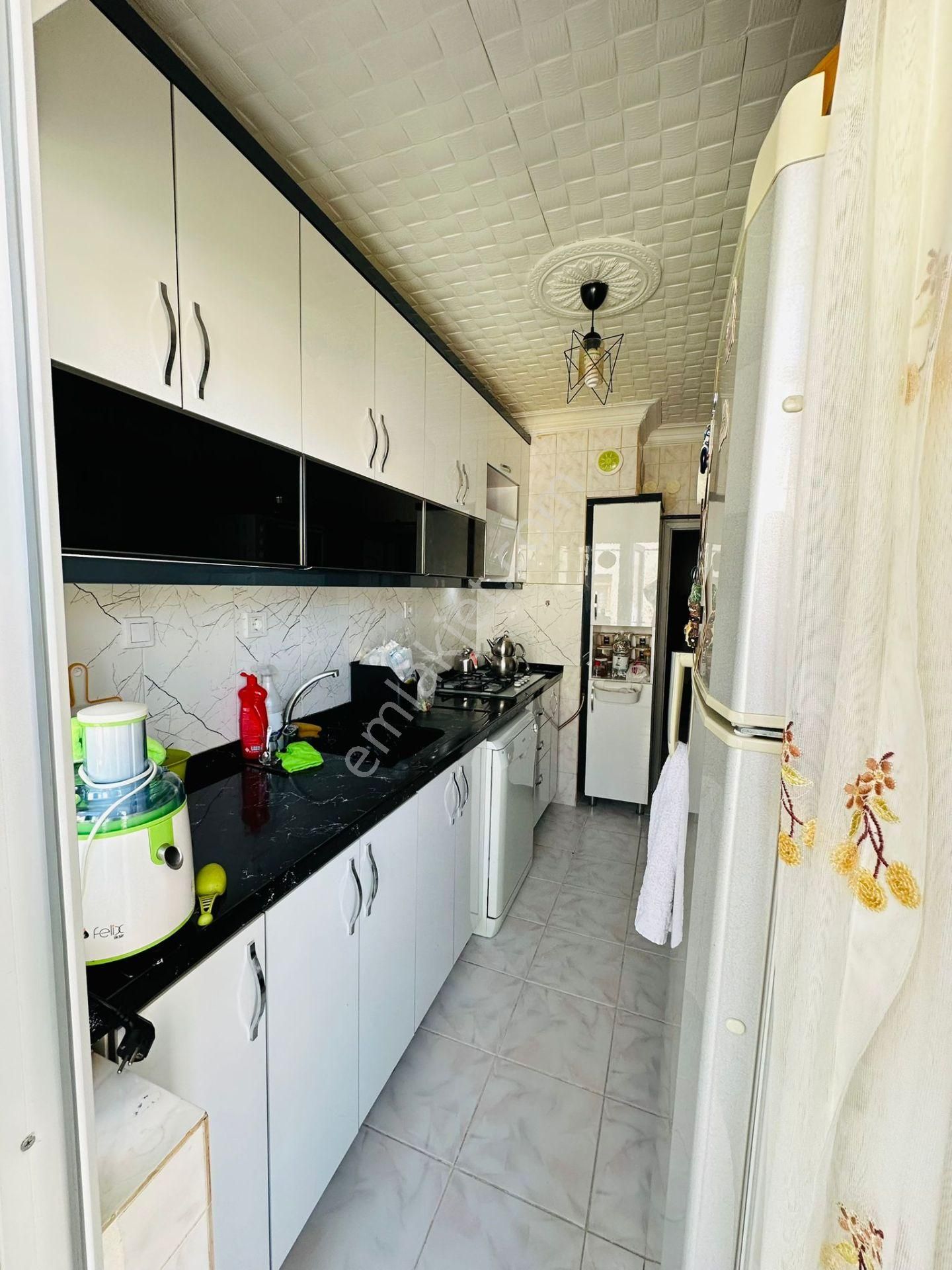 Karapürçek't Cadde Üzerinde Kök Tapu 3.katta 3+1 Satılık Daire !!! - Görsel 8