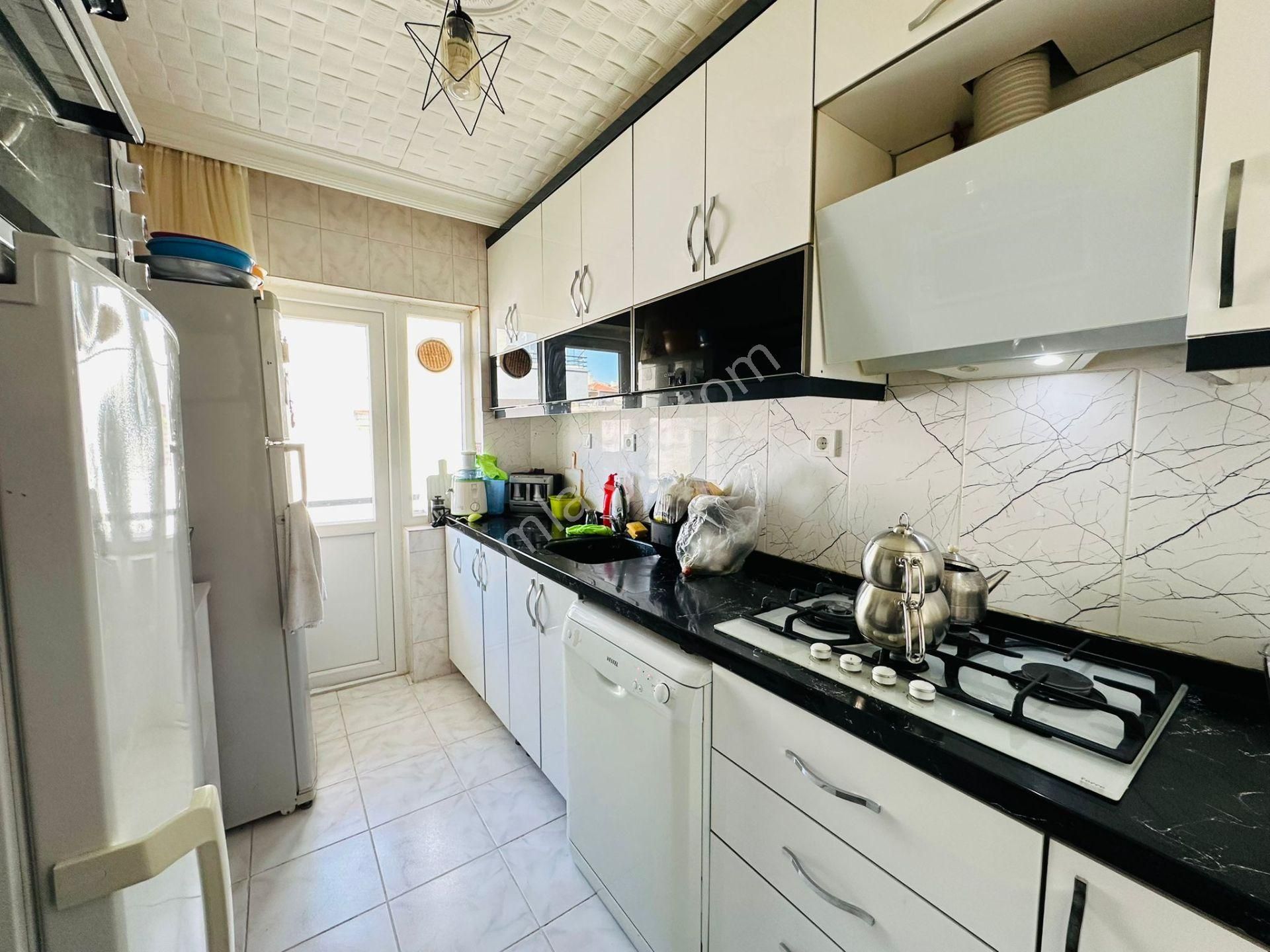 Karapürçek't Cadde Üzerinde Kök Tapu 3.katta 3+1 Satılık Daire !!! - Görsel 12