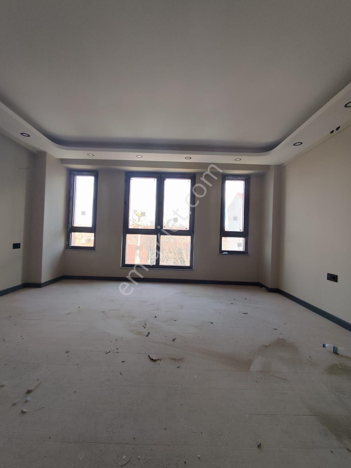 Sazova Mahalles 300 M2 Satılık 5+1 Villa - Görsel 26