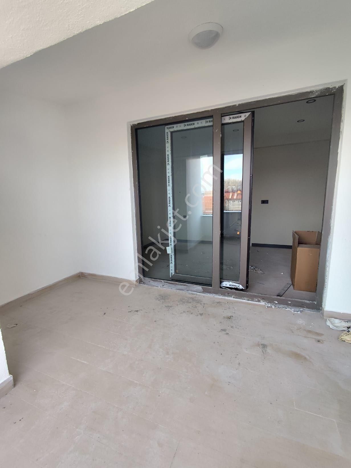 Sazova Mahalles 300 M2 Satılık 5+1 Villa - Görsel 32