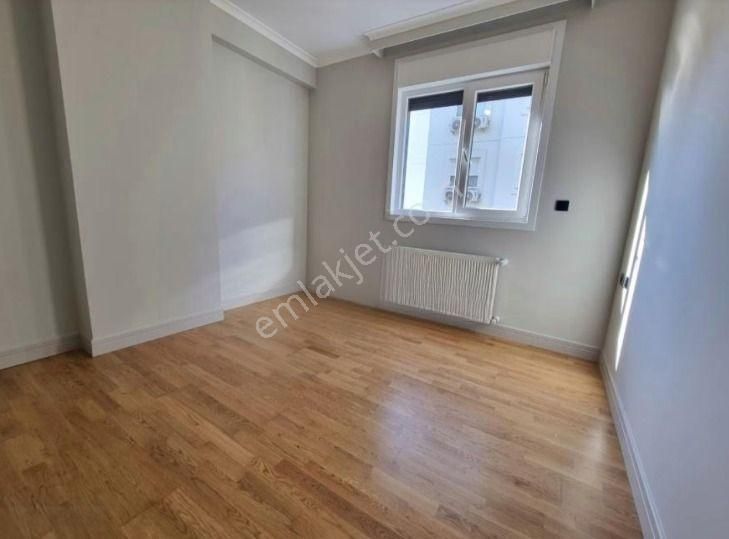 Turyap'tan Fenerbahçe Sahilde Deniz Manzaralı Ön Cephe 2+1 - Görsel 18