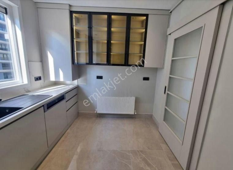 Turyap'tan Fenerbahçe Sahilde Deniz Manzaralı Ön Cephe 2+1 - Görsel 17