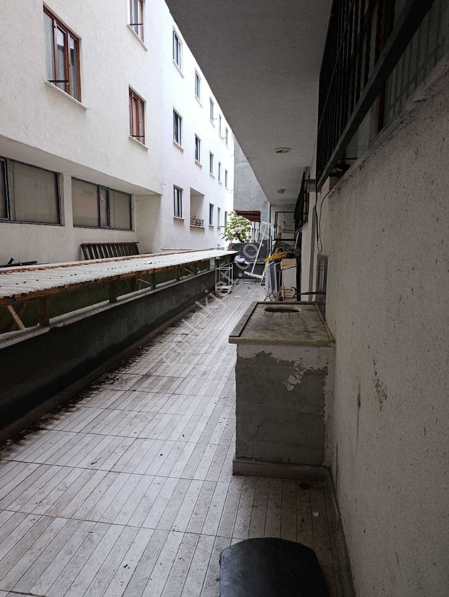 Araz Gayrimenkul Satılık Ana Caddeye Yakın Depolu Dükkan - Görsel 4