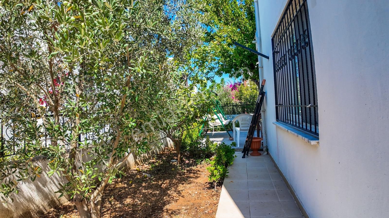 Boğaziçi Gümüşkum Sitesinde Kiralık Müstakil Tripleks Villa - Görsel 13