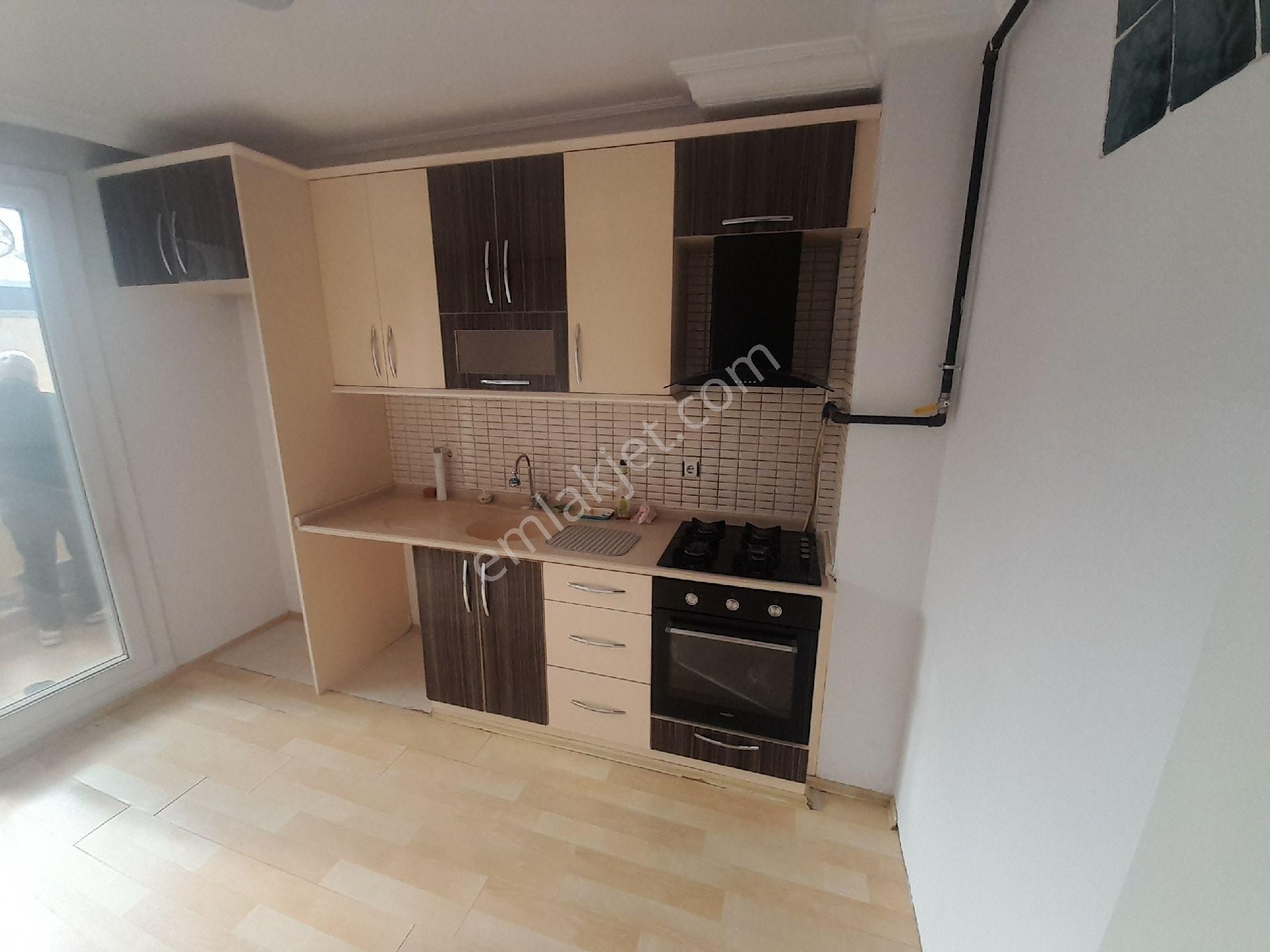 Yeşilyurt Hastane Yakını'3+1/120m2 Çift Cephe Doğalgazlı