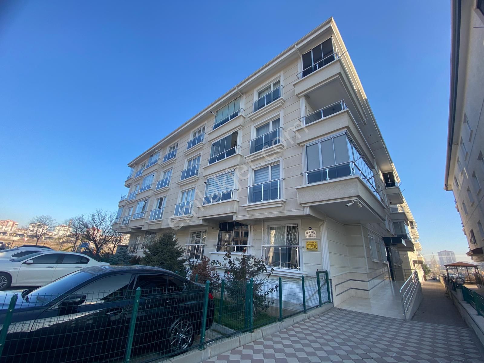 Eryaman Yeşilova'da Eryaman Port Yakını 3+1 Satılık Daire