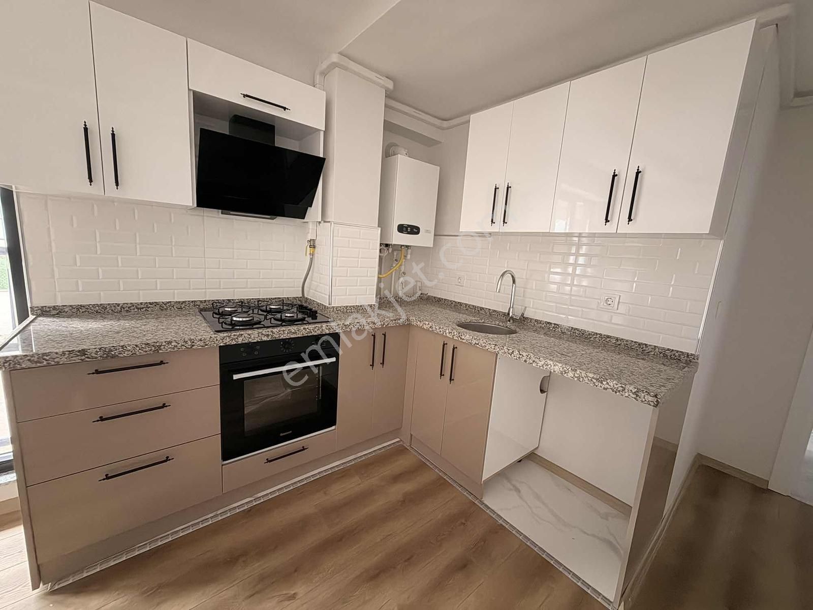 Burcu'dan Yeni Mh. Sıfır Kombi Ve Ankastreli 2+1 Kiralık Daire